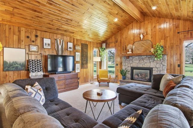 4321 Pine Meadow Drive, Eau Claire, WI 54701