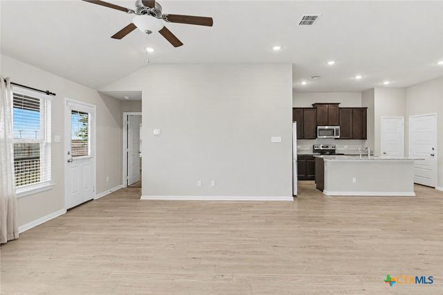 2905 Greenbriar, Seguin, TX 78155