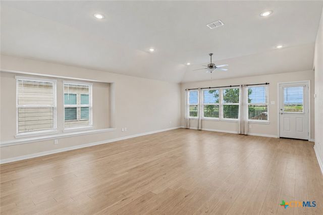 2905 Greenbriar, Seguin, TX 78155