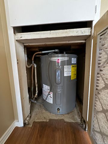 7919 Corona Ridge, San Antonio, TX 78244