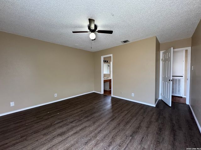 7919 Corona Ridge, San Antonio, TX 78244