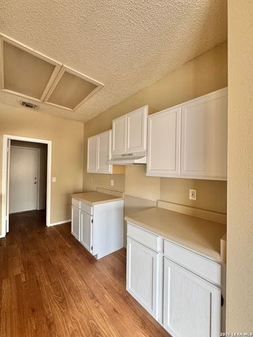 7919 Corona Ridge, San Antonio, TX 78244