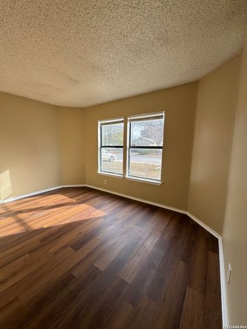 7919 Corona Ridge, San Antonio, TX 78244