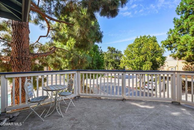 2486 Pleasant Way B, Thousand Oaks, CA 91362