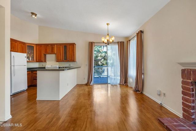 2486 Pleasant Way B, Thousand Oaks, CA 91362