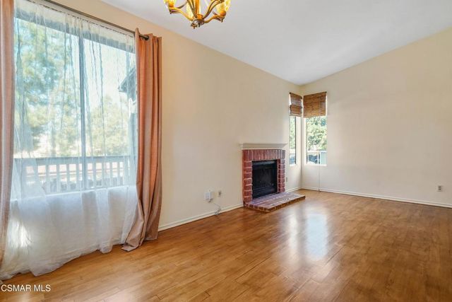 2486 Pleasant Way B, Thousand Oaks, CA 91362
