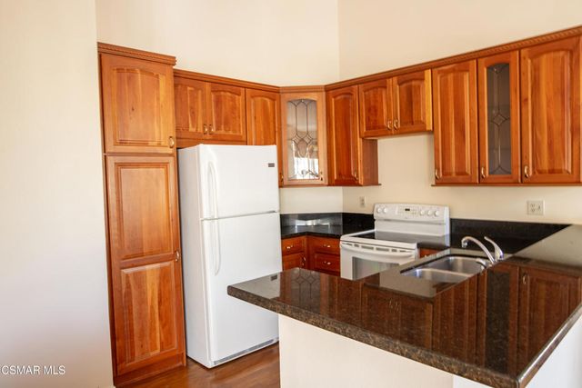 2486 Pleasant Way B, Thousand Oaks, CA 91362