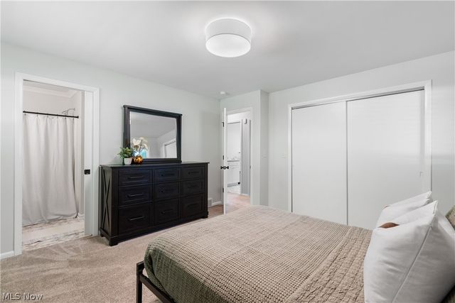 1001 Oneida Trail SW, Hartville, OH 44632