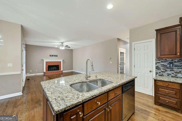 1254 Riversand Lane SW, Lilburn, GA 30047