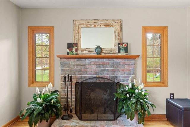 48 Beatrice Ln, Holliston, MA 01746