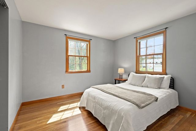 48 Beatrice Ln, Holliston, MA 01746
