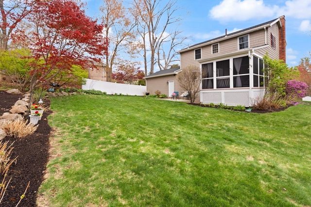 48 Beatrice Ln, Holliston, MA 01746