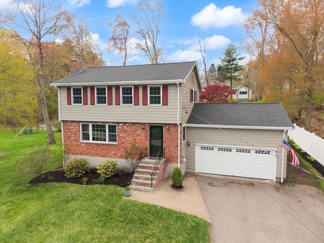 48 Beatrice Ln, Holliston, MA 01746