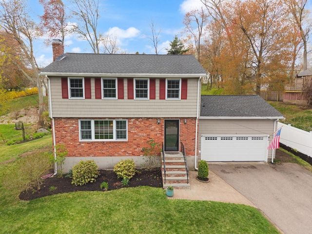 48 Beatrice Ln, Holliston, MA 01746