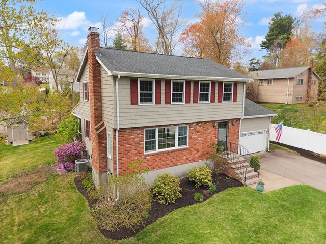 48 Beatrice Ln, Holliston, MA 01746