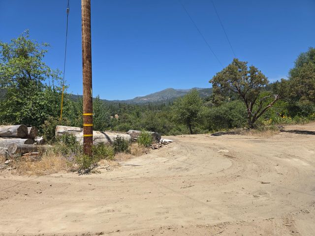 1 Hidden Falls Lane, Oakhurst, CA 93644