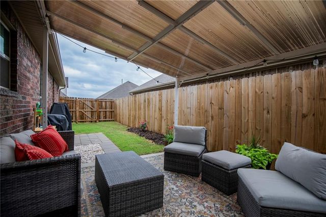 4309 SW Pawhuska Street, Bentonville, AR 72713