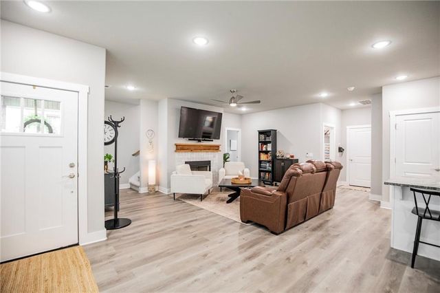 4309 SW Pawhuska Street, Bentonville, AR 72713
