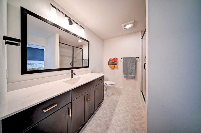 8809 Middlebury Court NE, Cedar Rapids, IA 52404