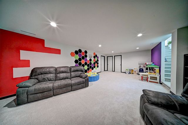 8809 Middlebury Court NE, Cedar Rapids, IA 52404