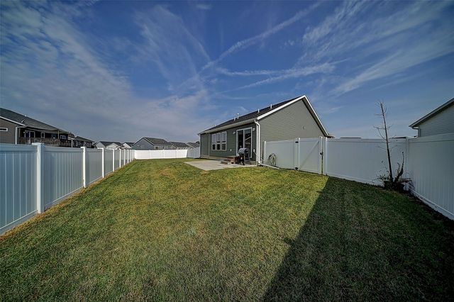 8809 Middlebury Court NE, Cedar Rapids, IA 52404