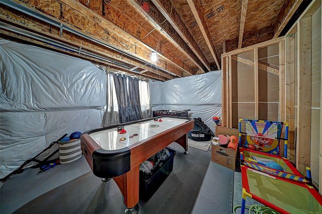 8809 Middlebury Court NE, Cedar Rapids, IA 52404