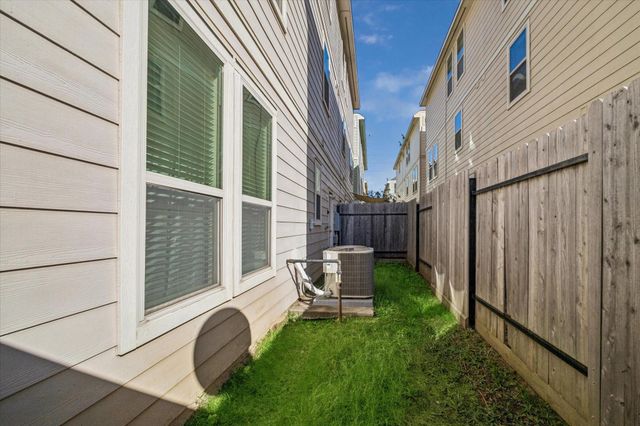 3332 Home Point Drive, Houston, TX 77091