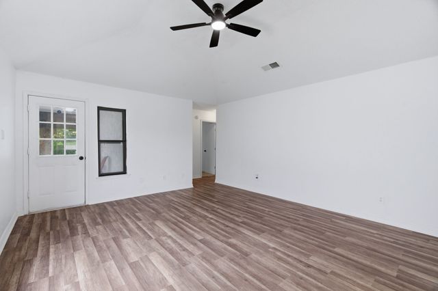3611 Alexandria Drive, Arlington, TX 76015