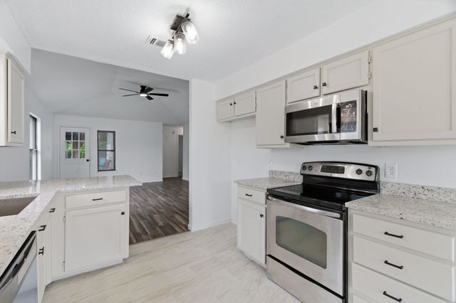 3611 Alexandria Drive, Arlington, TX 76015