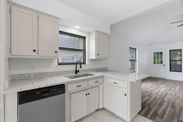3611 Alexandria Drive, Arlington, TX 76015