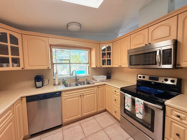 723 Boyd Drive, Key Largo, FL 33037