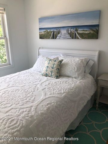 979 Ocean Avenue, Mantoloking, NJ 08738