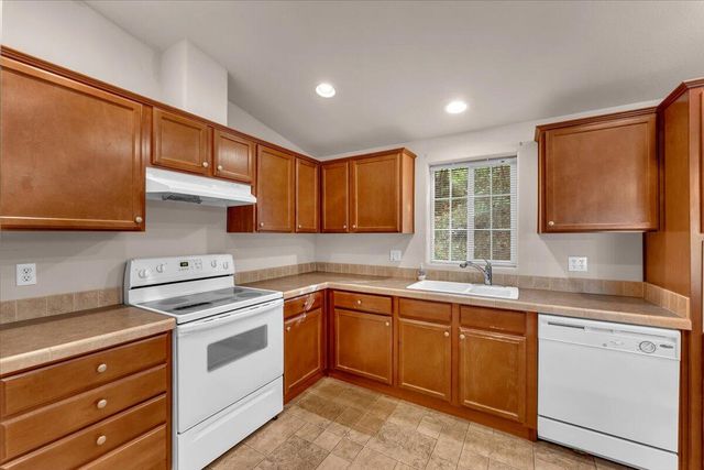 14803 Bollibokka Way, Redding, CA 96003