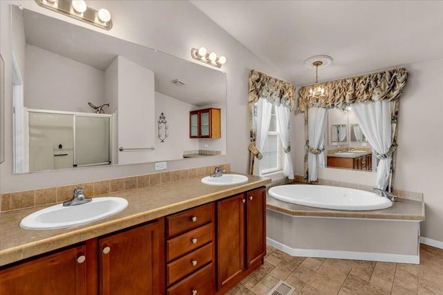 14803 Bollibokka Way, Redding, CA 96003