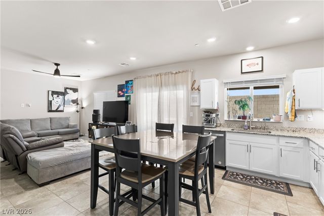 7934 Diamond Sky Avenue, Las Vegas, NV 89113