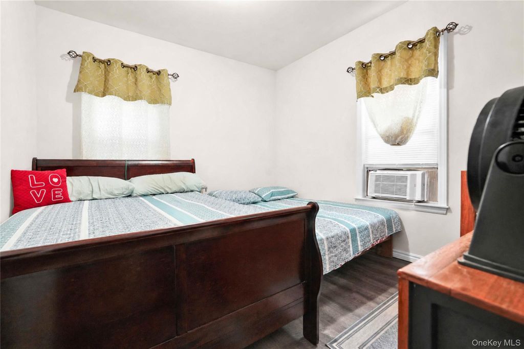 10106 116th Street, Richmond Hill, NY 11419 — photo 3