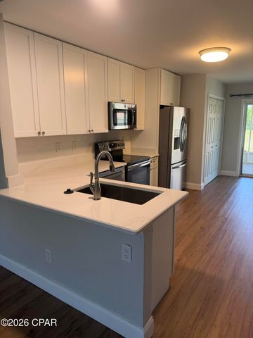 3122 Meadow Street, Lynn Haven, FL 32444