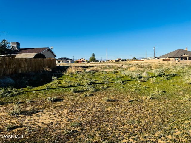 Fuchsia Avenue, California City, CA 93505