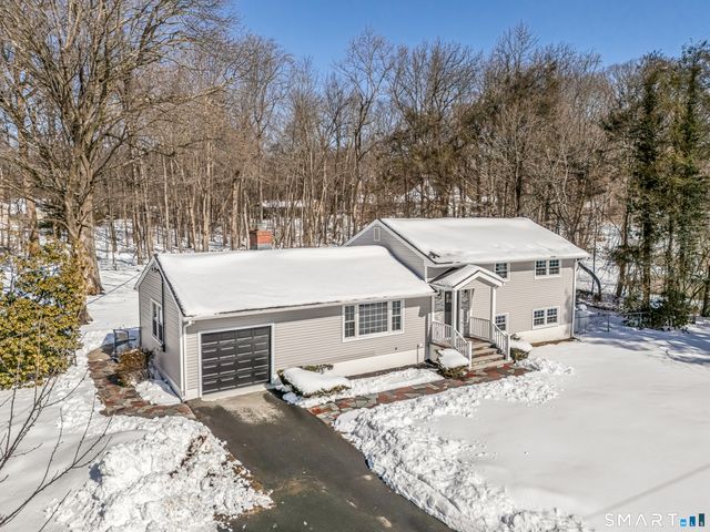 317 Narrow Lane, Orange, CT 06477