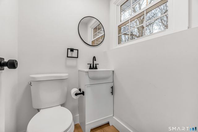 317 Narrow Lane, Orange, CT 06477