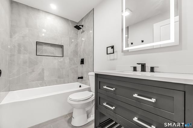 317 Narrow Lane, Orange, CT 06477