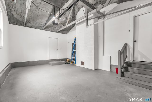 317 Narrow Lane, Orange, CT 06477