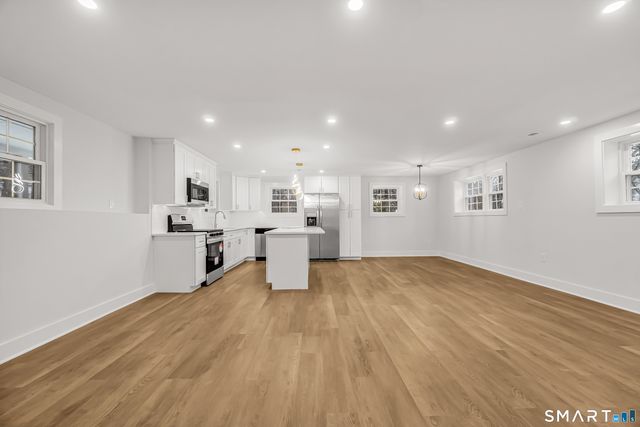 317 Narrow Lane, Orange, CT 06477