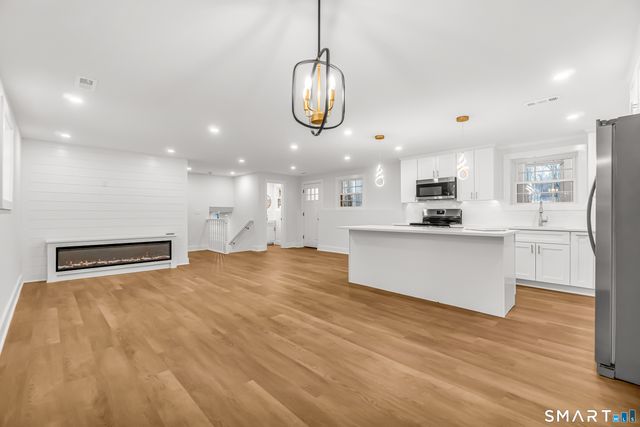 317 Narrow Lane, Orange, CT 06477