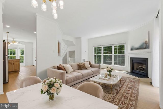 5556 JOWETT CT, Alexandria, VA 22315