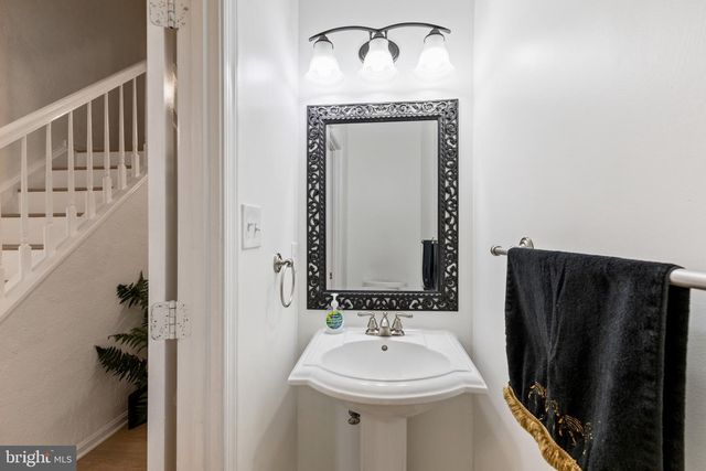 5556 JOWETT CT, Alexandria, VA 22315