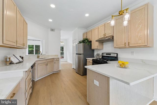 5556 JOWETT CT, Alexandria, VA 22315