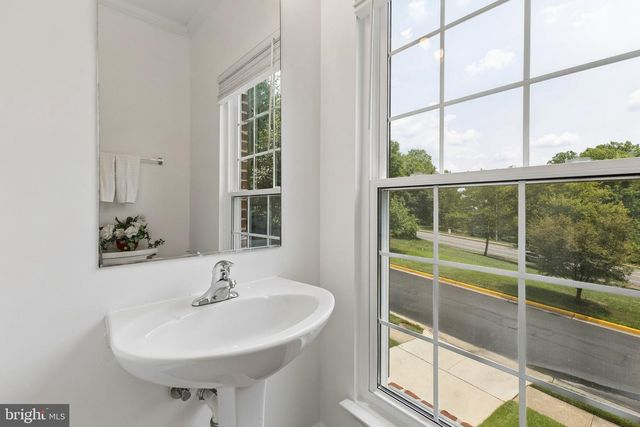 5556 JOWETT CT, Alexandria, VA 22315