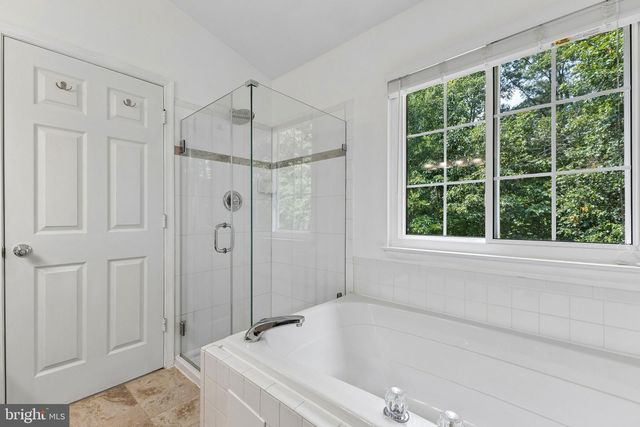 5556 JOWETT CT, Alexandria, VA 22315