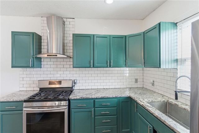 1006 Grandview Boulevard, Kansas City, KS 66102